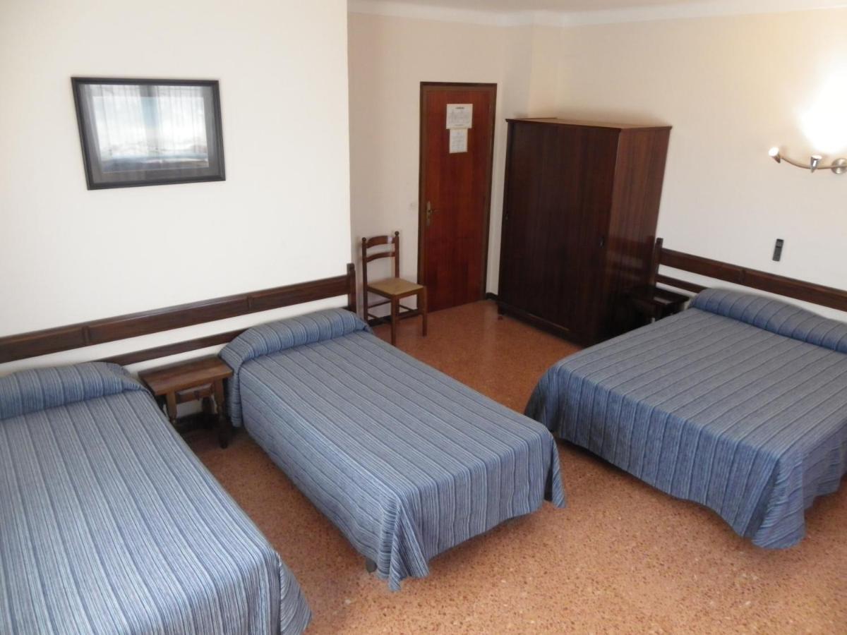 Hostal L'Esplai Viladamat Værelse billede