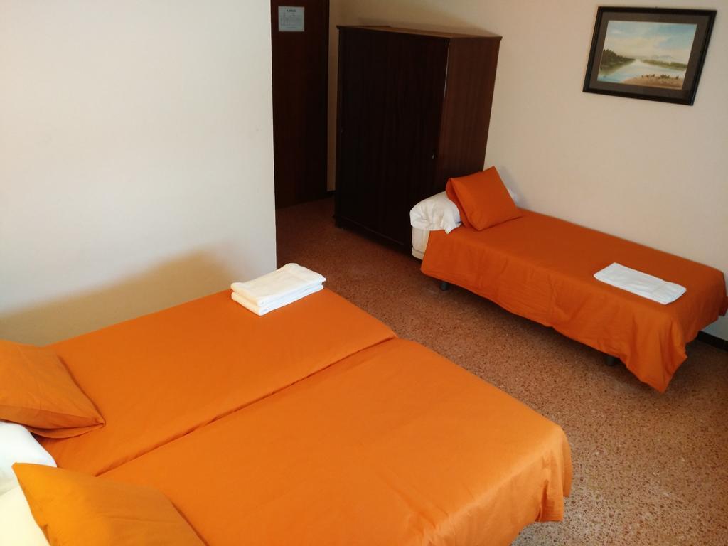 Hostal L'Esplai Viladamat Eksteriør billede